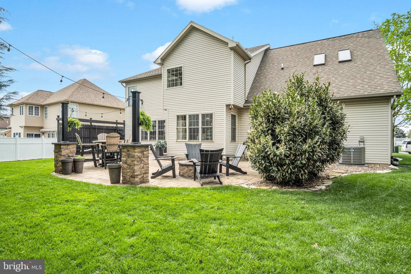432 Farmhouse Lane photo 34