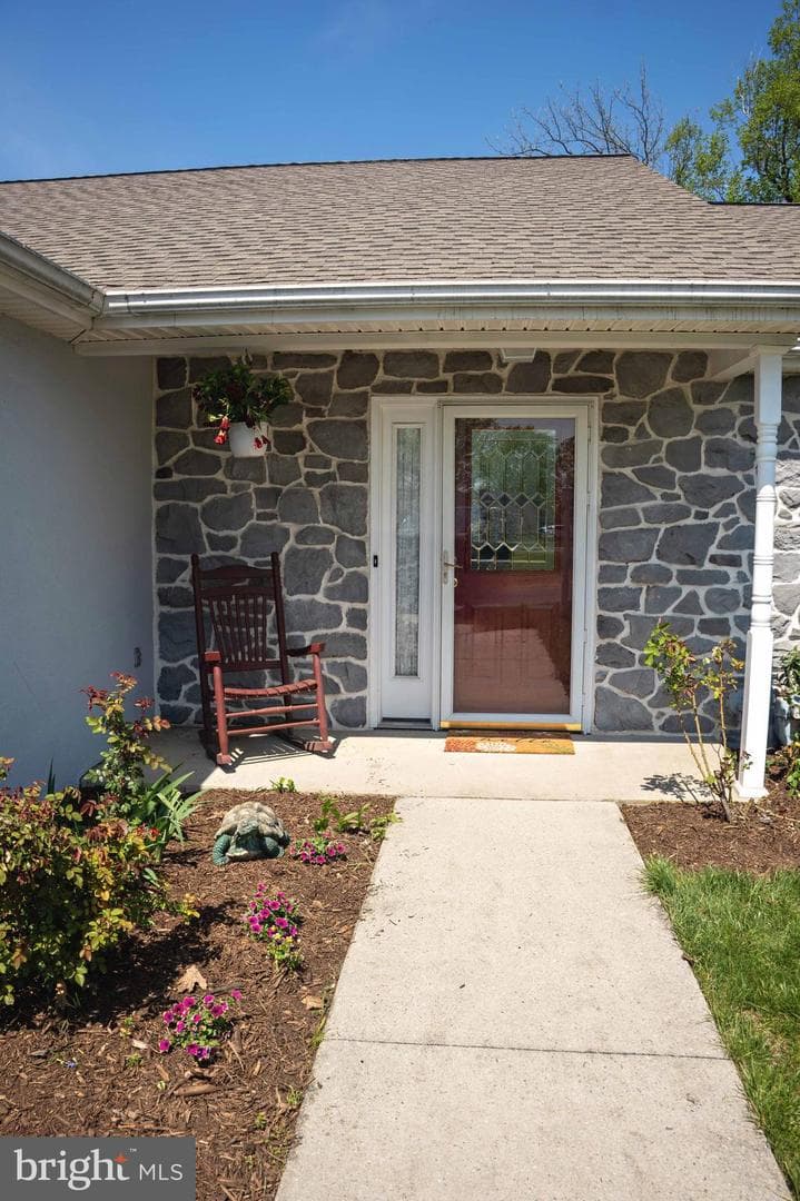 613 Blueberry Lane, Lebanon