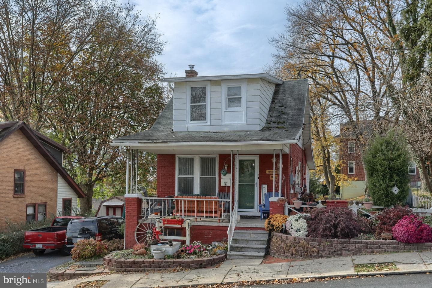 645 N Lincoln Avenue photo 2