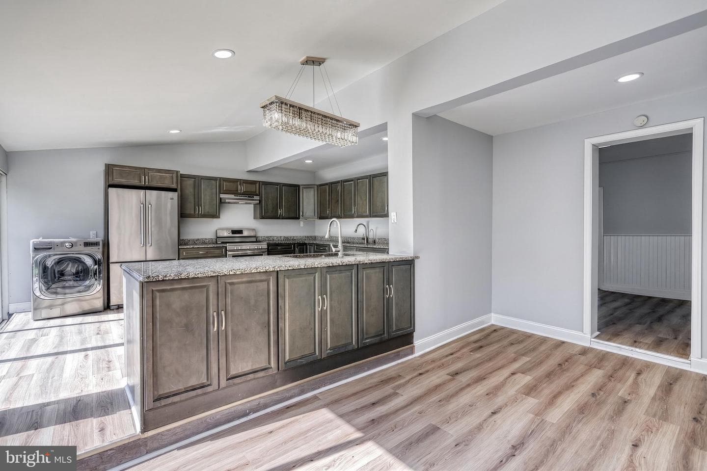945 Cornwall Road photo 18