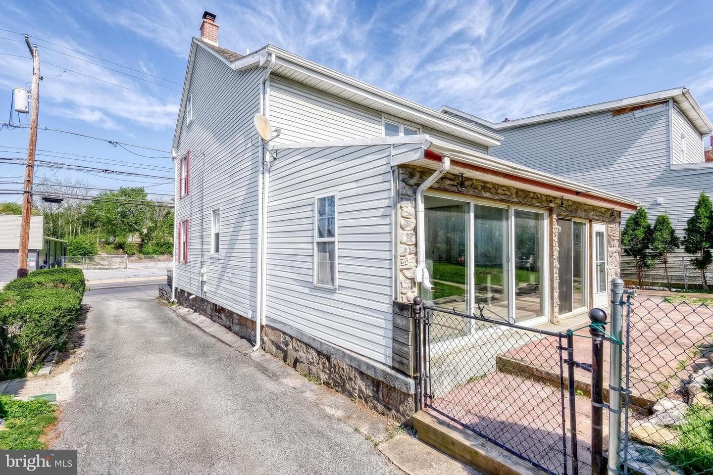 945 Cornwall Road photo 42