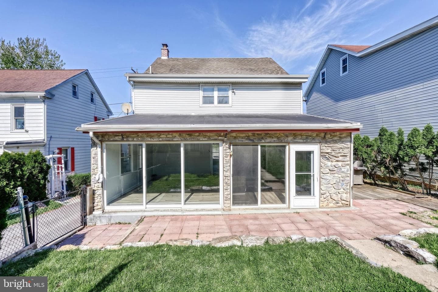 945 Cornwall Road photo 43