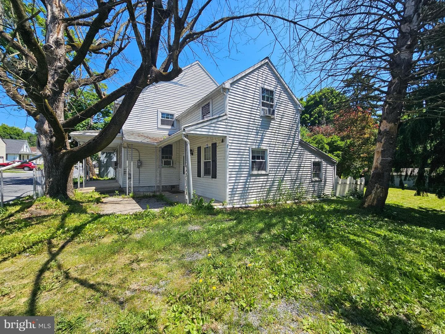 902 Miller Street photo 16