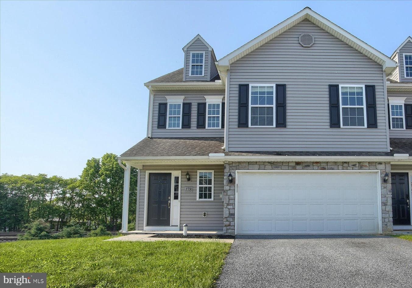 178 Braeburn Way, Palmyra