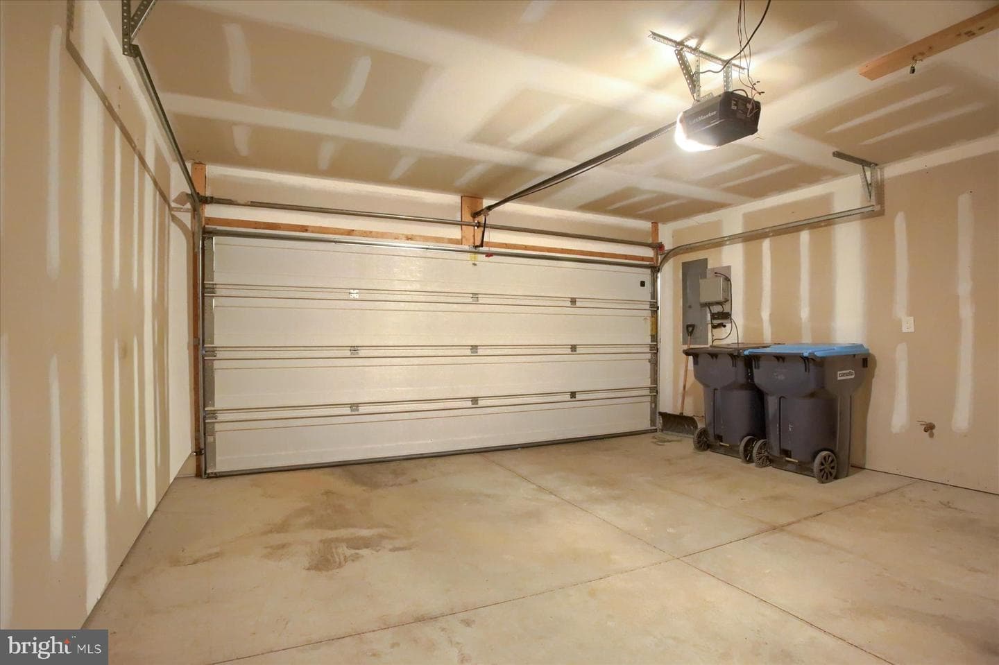 178 Braeburn Way photo 32