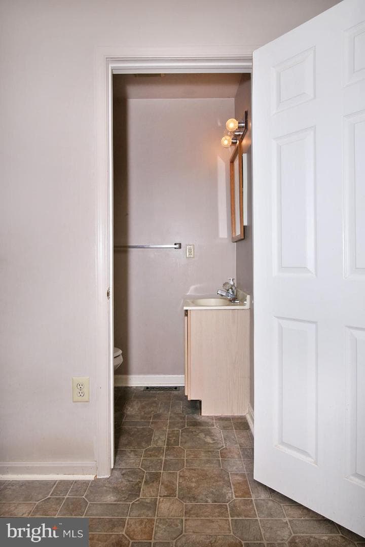 14 Shady Ln U-0001 photo 34