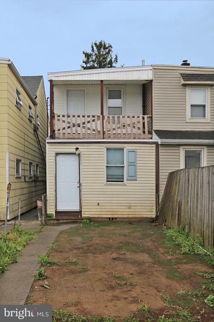 143 Mifflin St photo 3