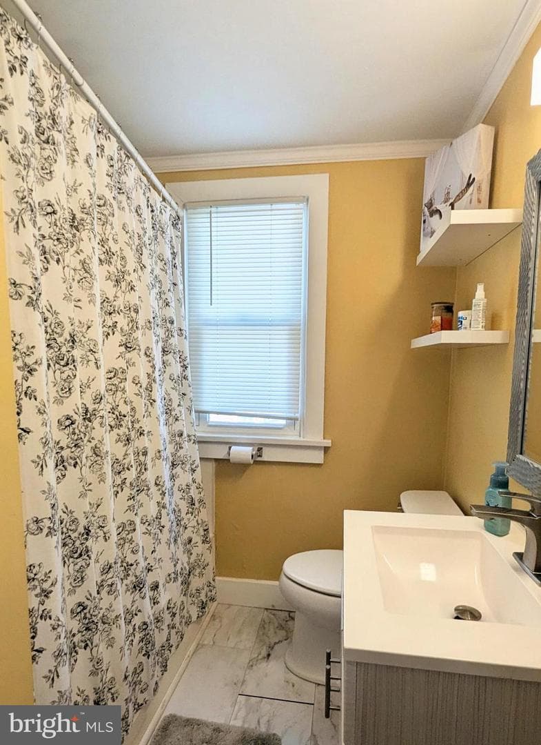 208 Elm Street photo 13