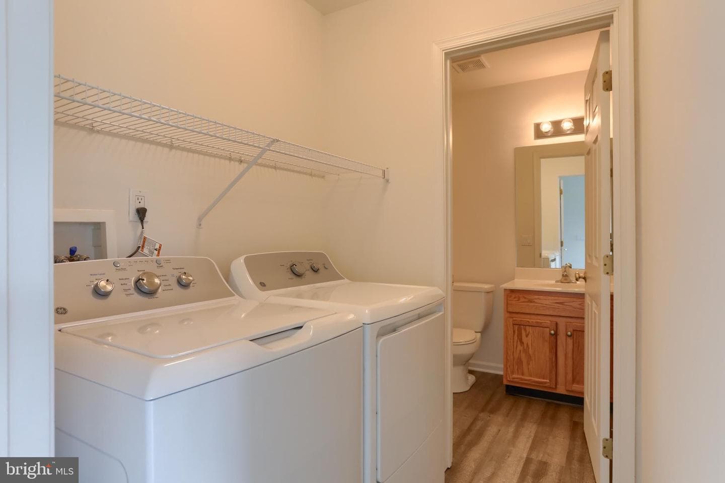 2128 Penn Street photo 8