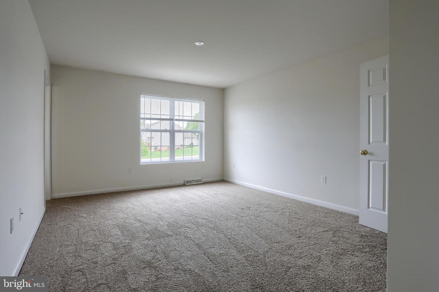 2128 Penn Street photo 9