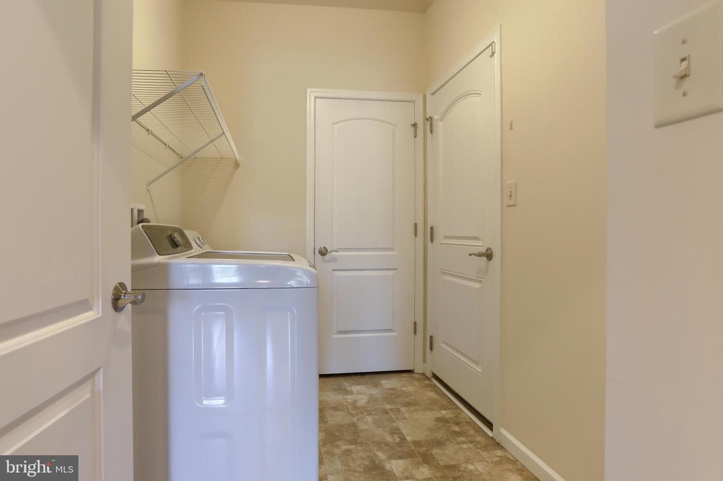 103 Windermere Dr photo 20