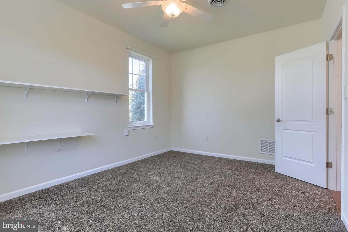 103 Windermere Dr photo 22