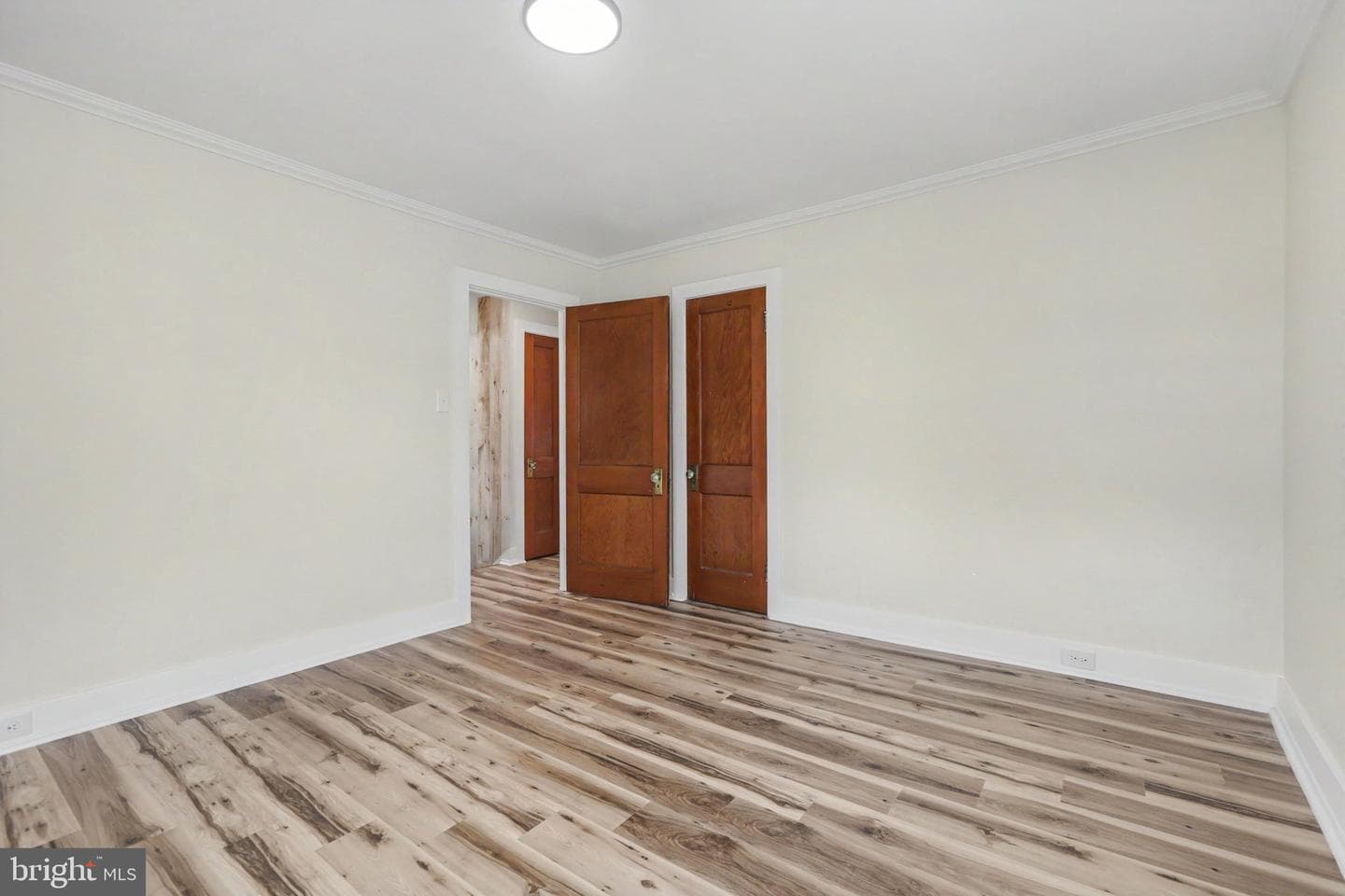 241 S 6th Street photo 15