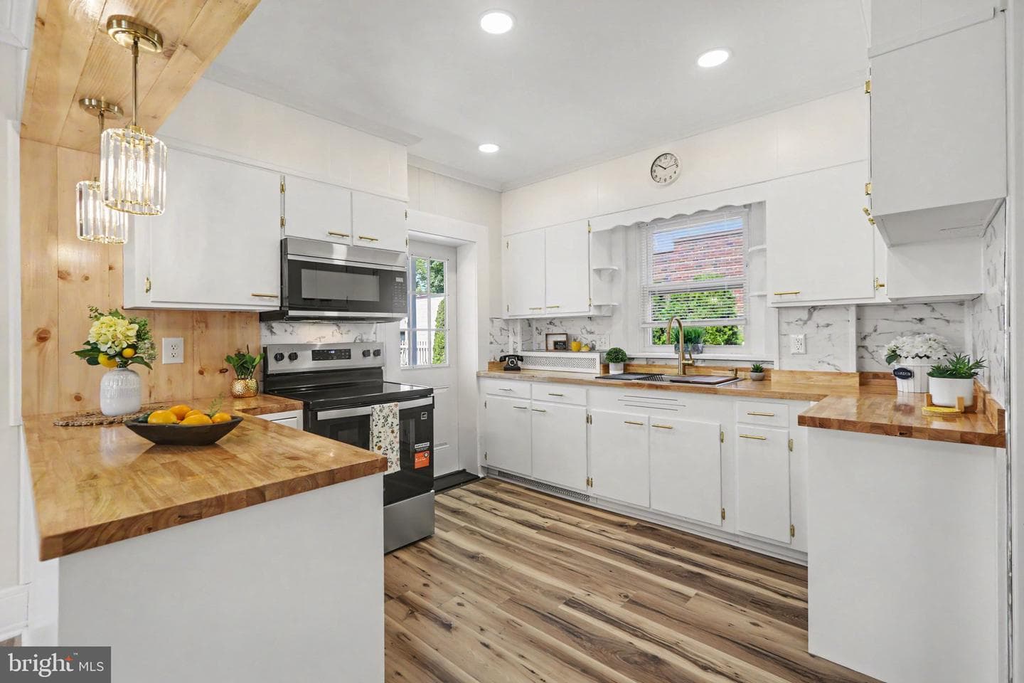 241 S 6th Street photo 9