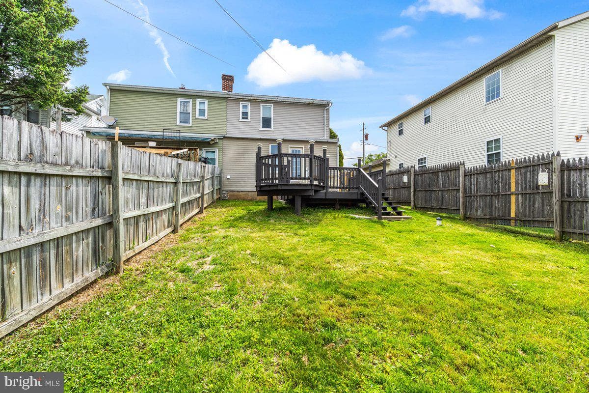 621 Noble Street photo 30