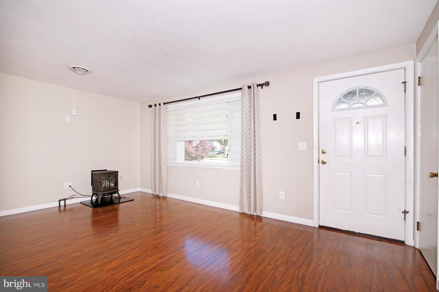 1634 Elm Street photo 7