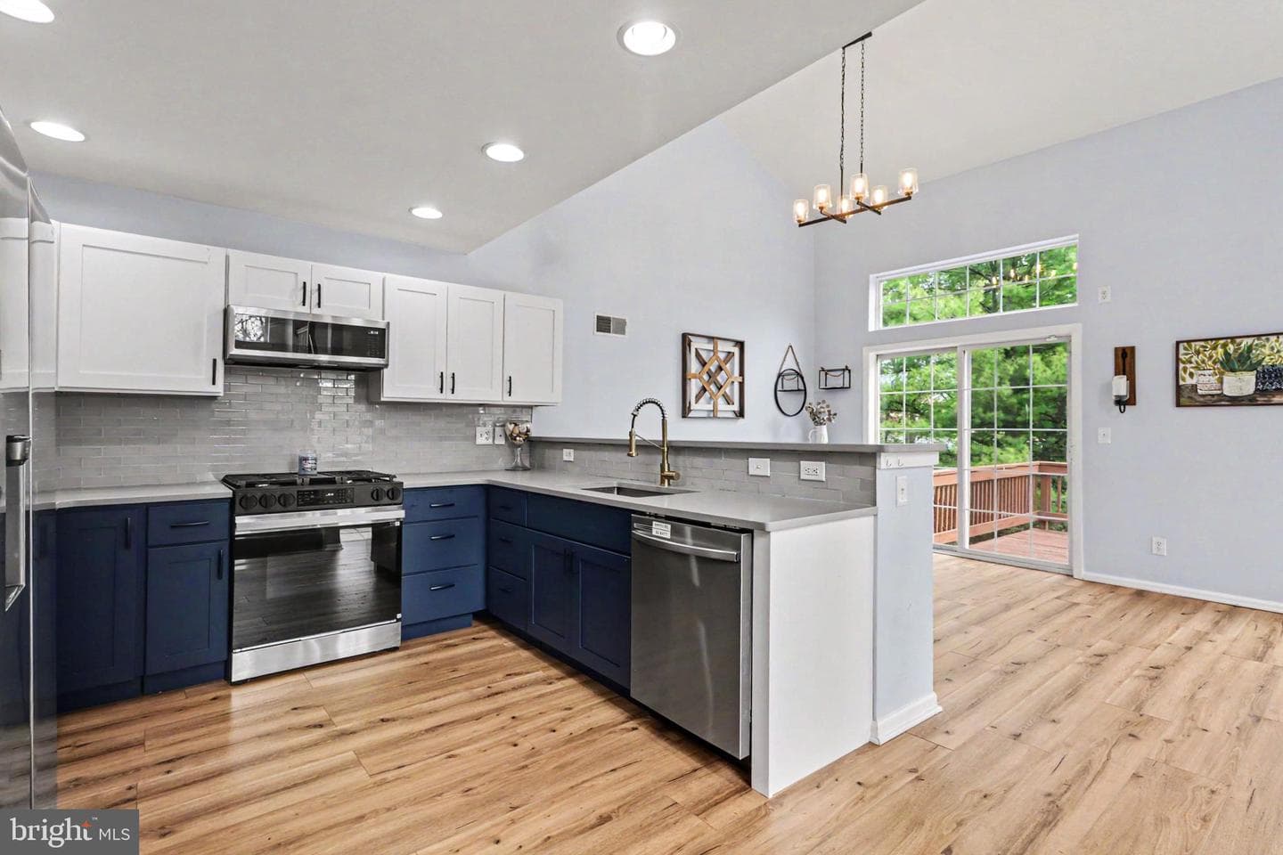 108 Woodside Court photo 7