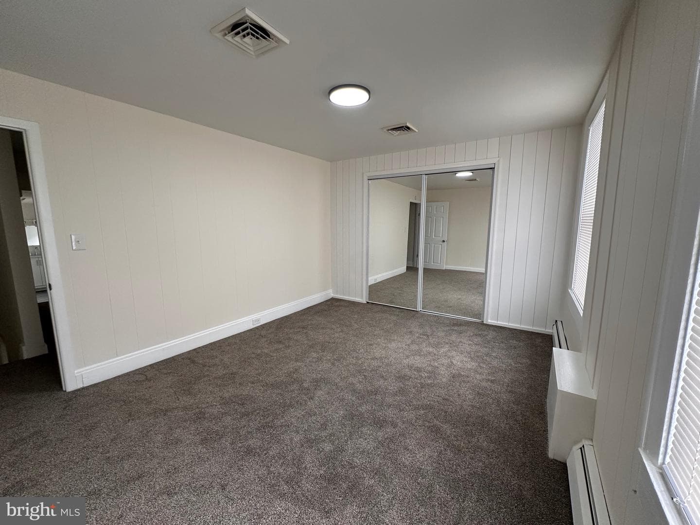 136 N Railroad Street photo 11