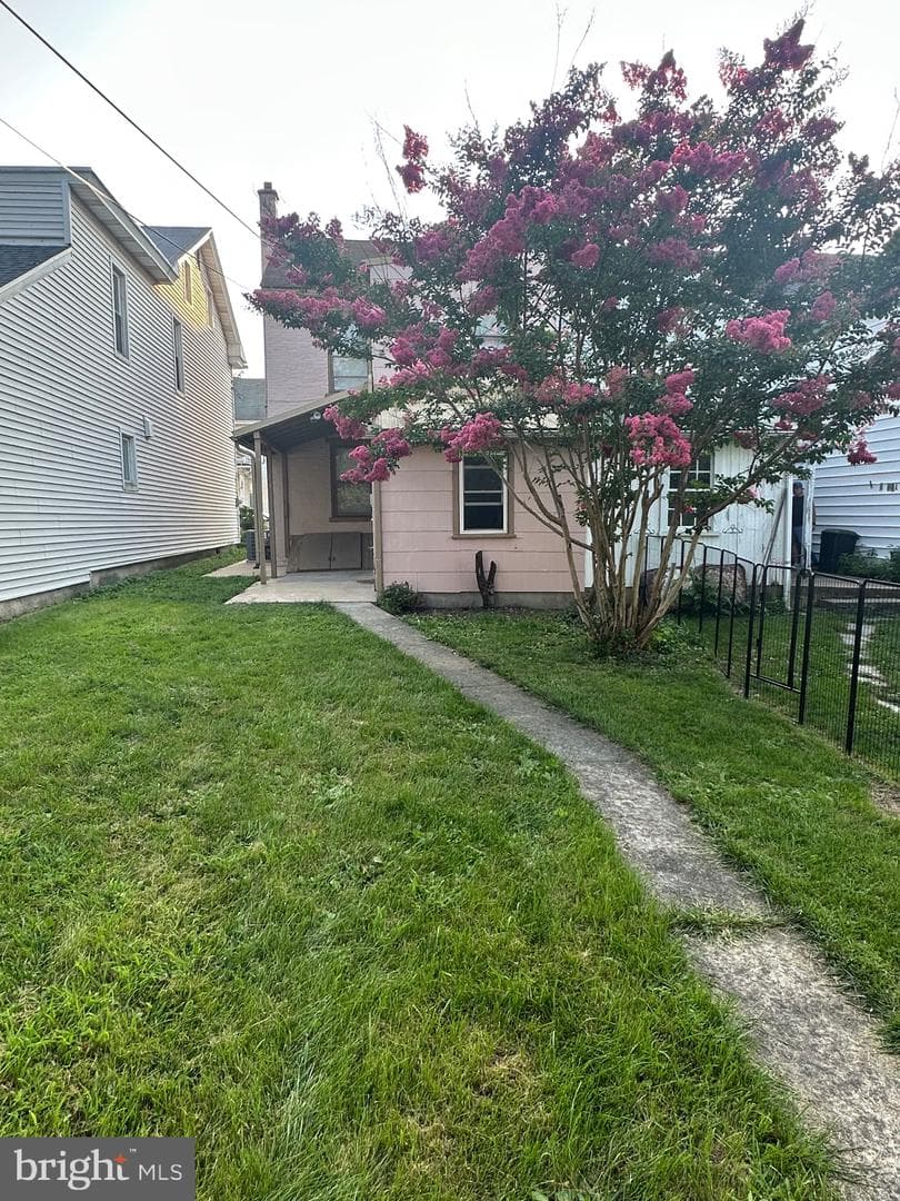 136 N Railroad Street photo 19
