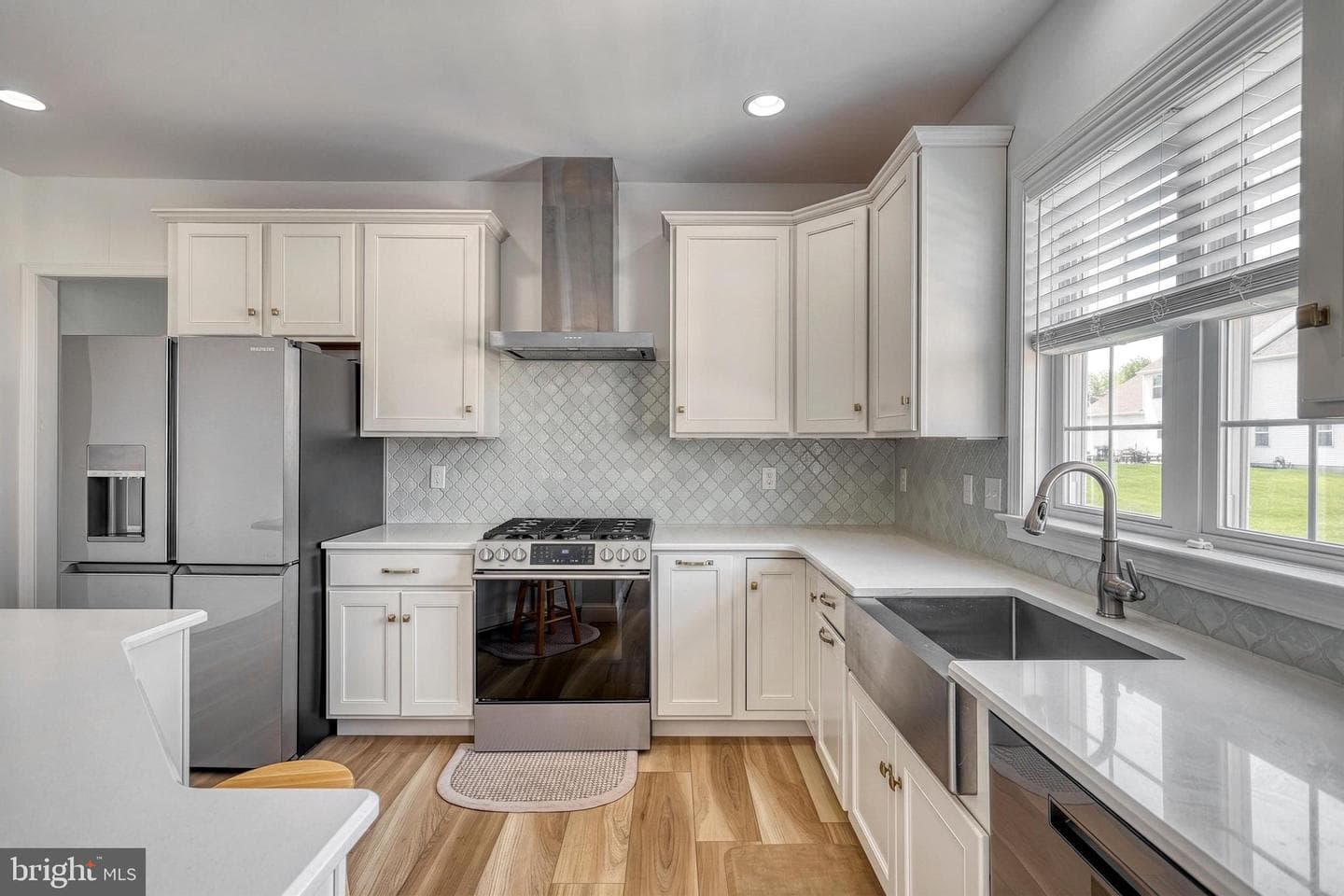 1549 Cambridge Drive photo 25