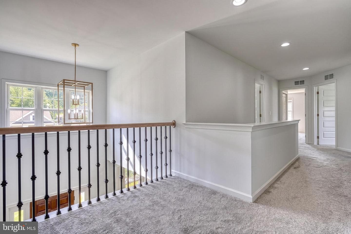 1549 Cambridge Drive photo 38