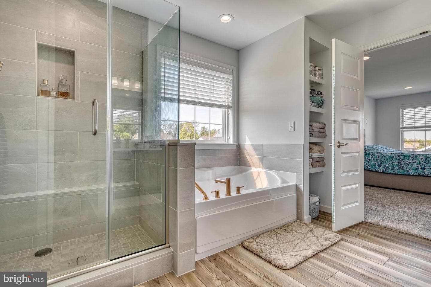 1549 Cambridge Drive photo 45