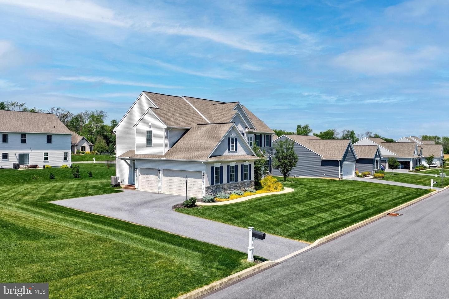 1549 Cambridge Drive photo 69