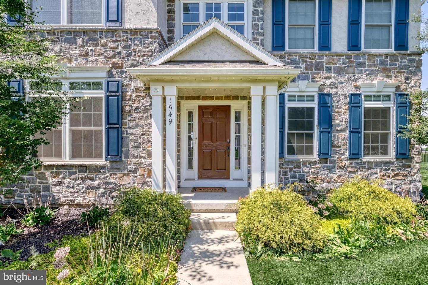 1549 Cambridge Drive photo 9