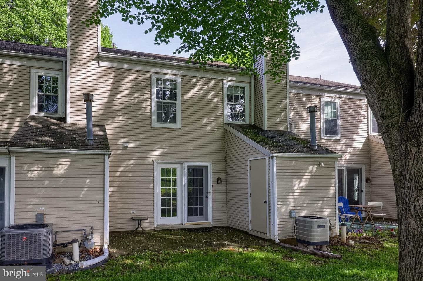 1531 Cambridge Court photo 4