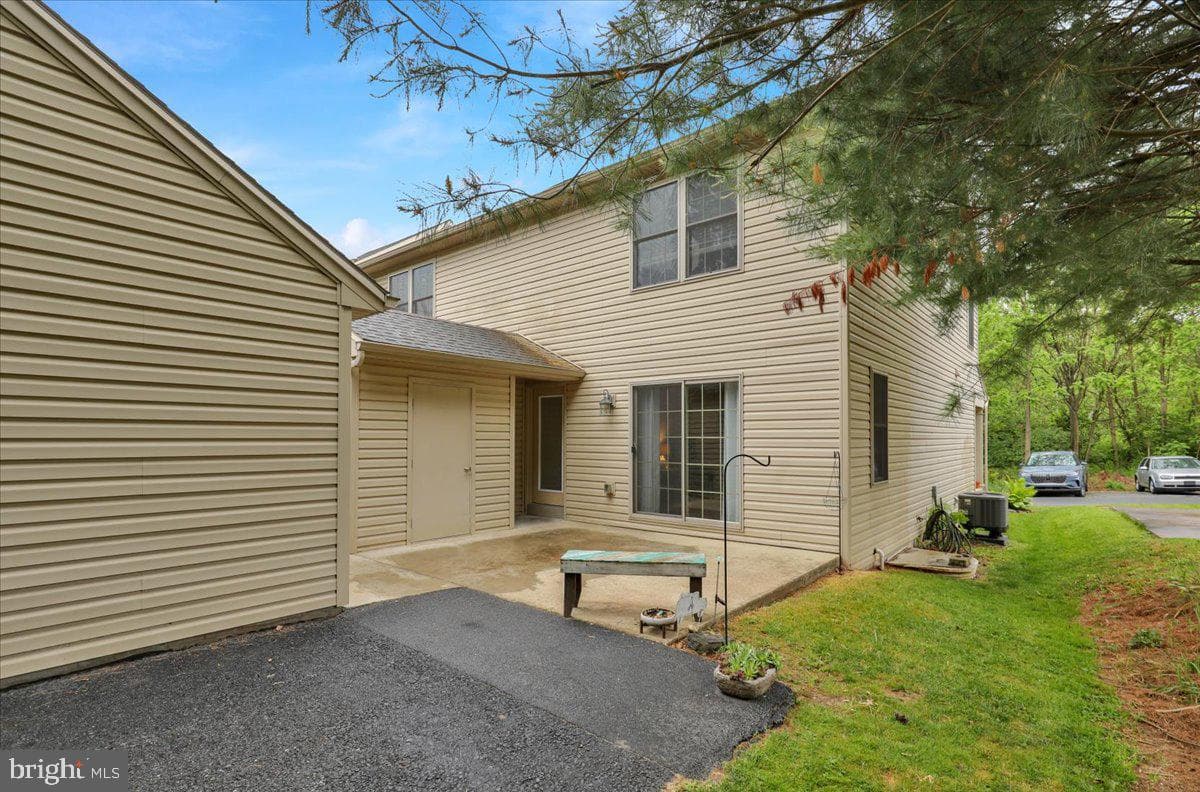368 Granite Street photo 4