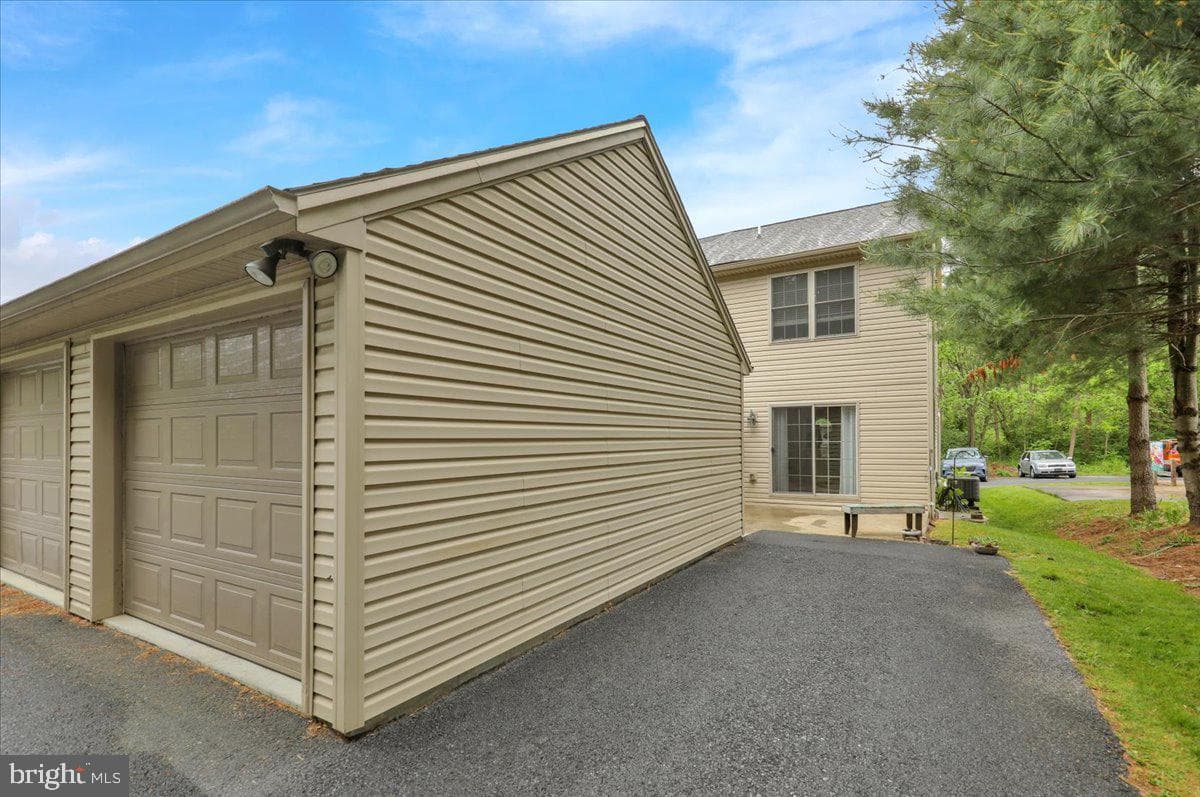 368 Granite Street photo 5