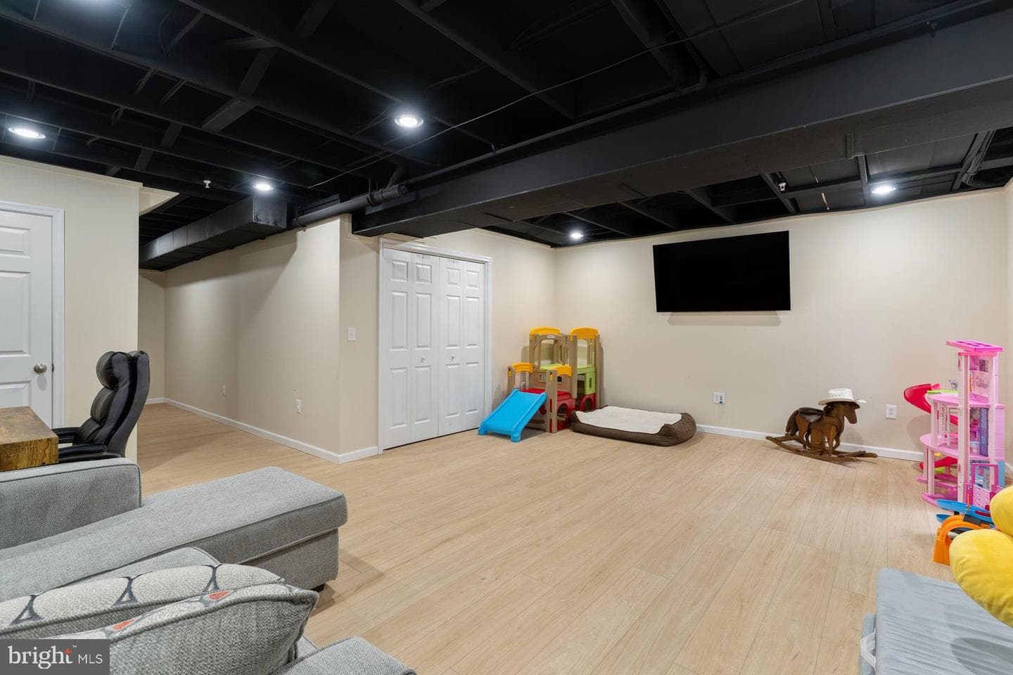 537 Brookwood Drive photo 30