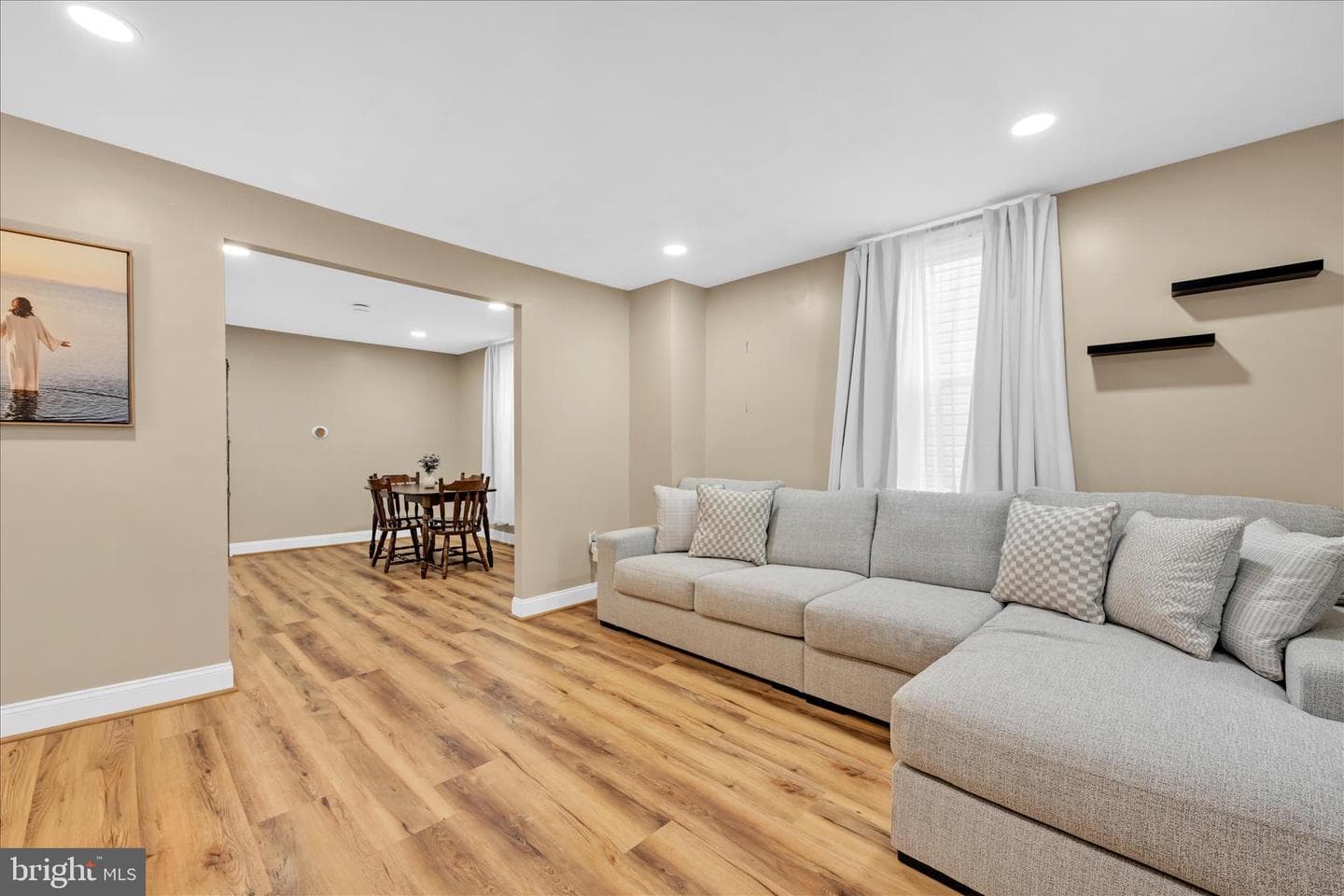 119 S 5th Avenue photo 4