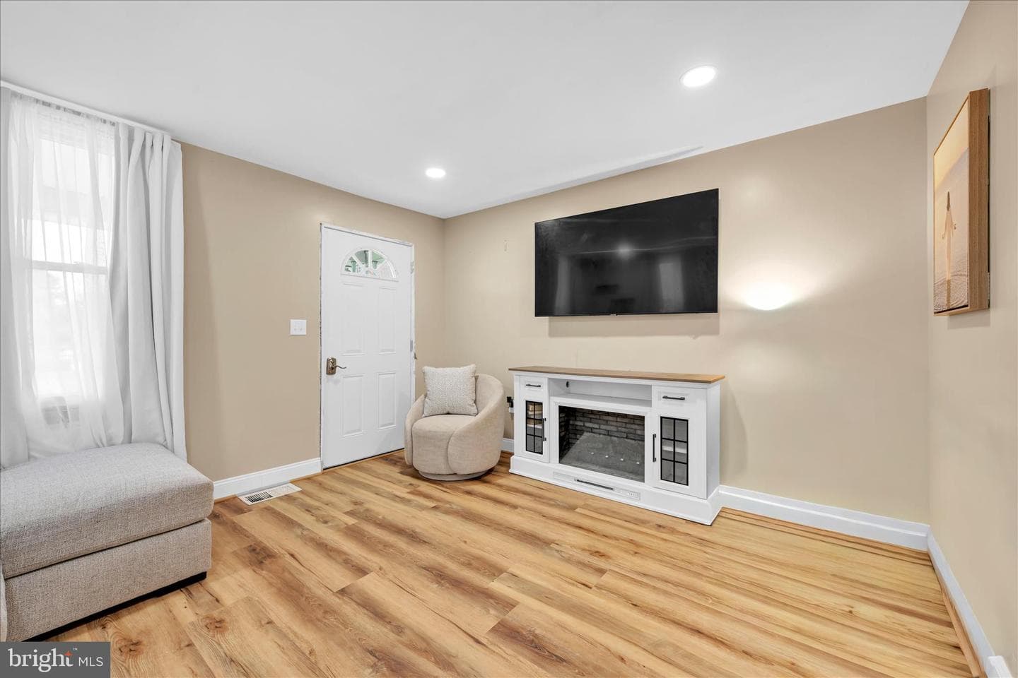 119 S 5th Avenue photo 5