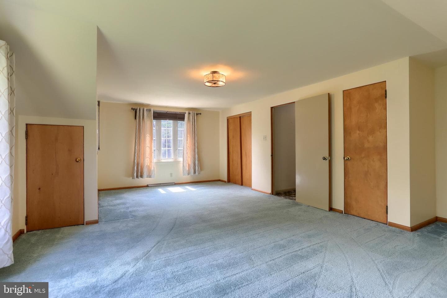 235 Narrows Drive photo 45