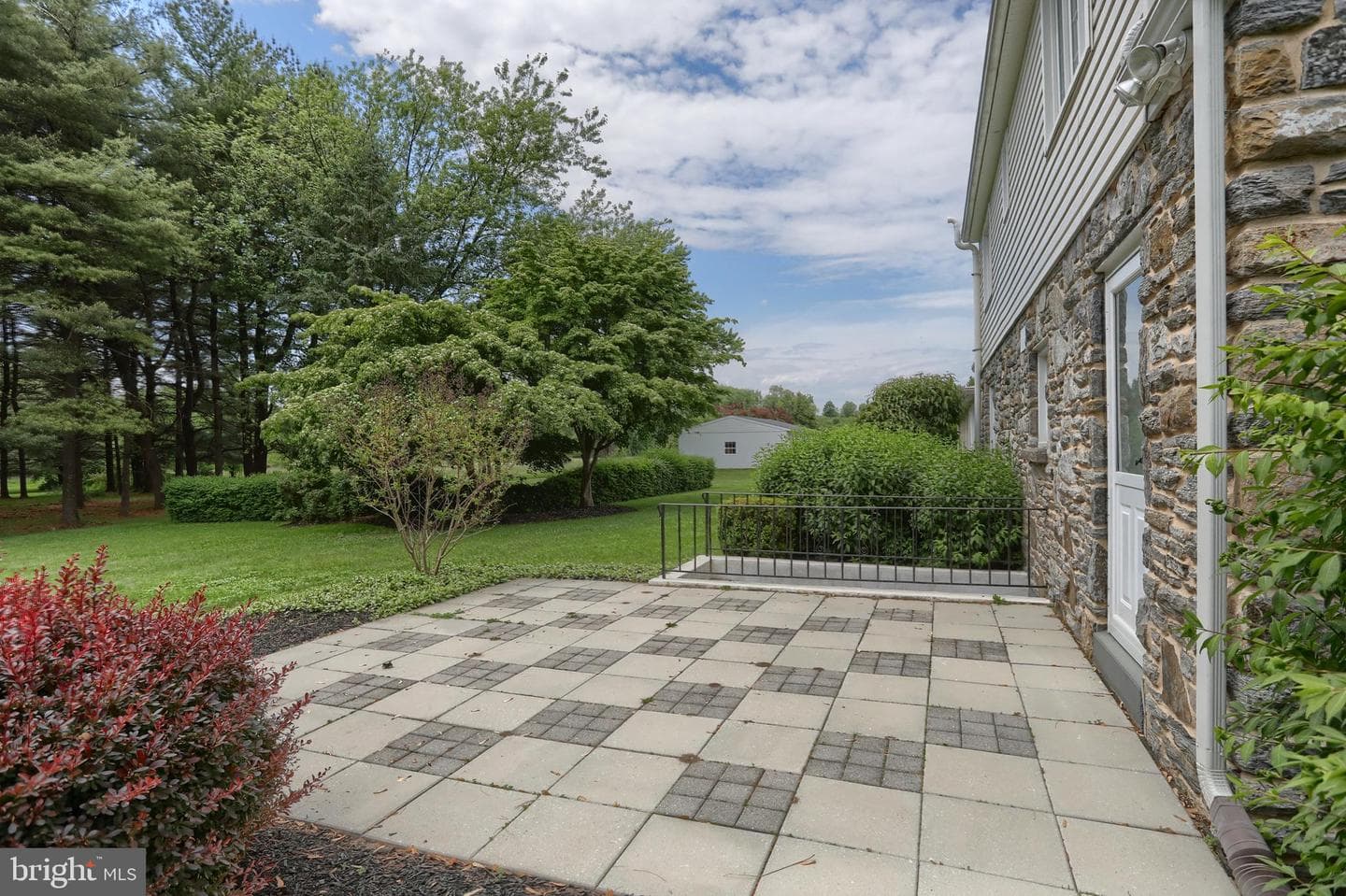 235 Narrows Drive photo 62