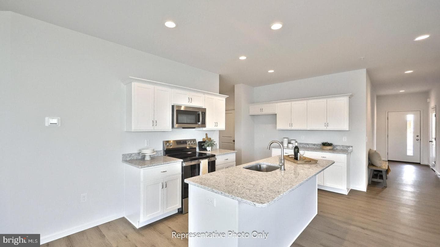 106 Foundry Lane photo 4
