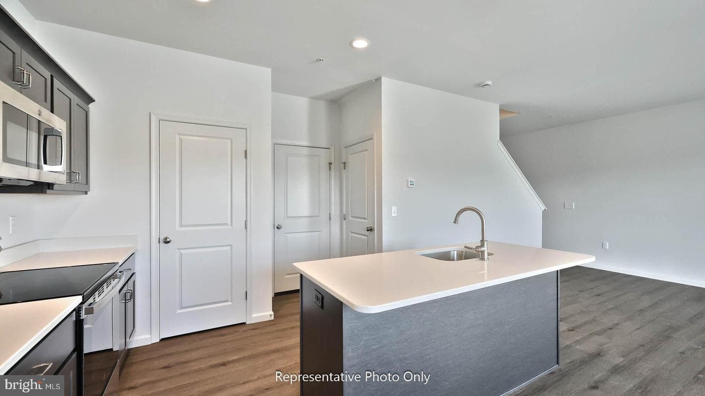102 Foundry Lane photo 10