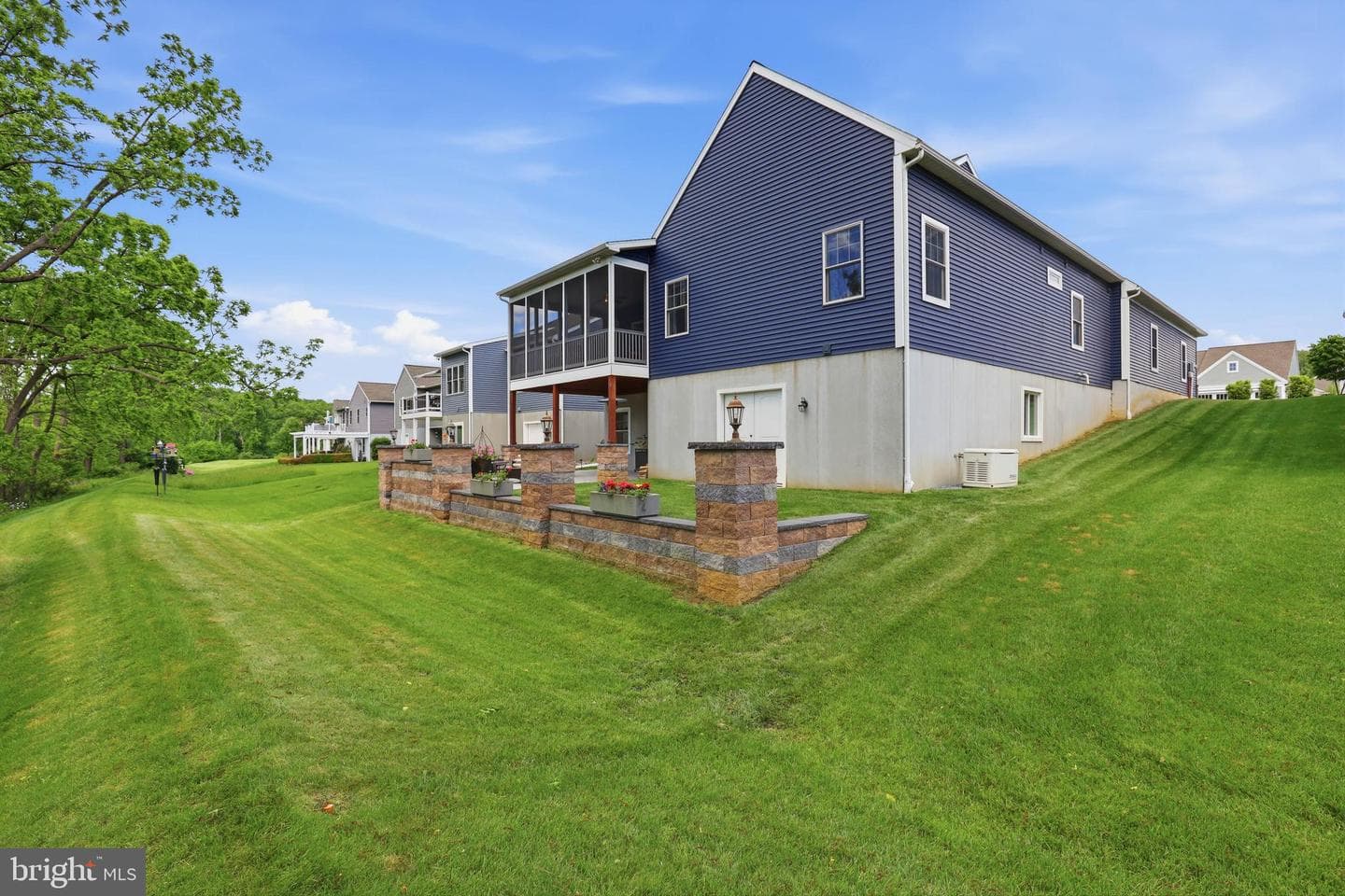 1084 Alden Way photo 61