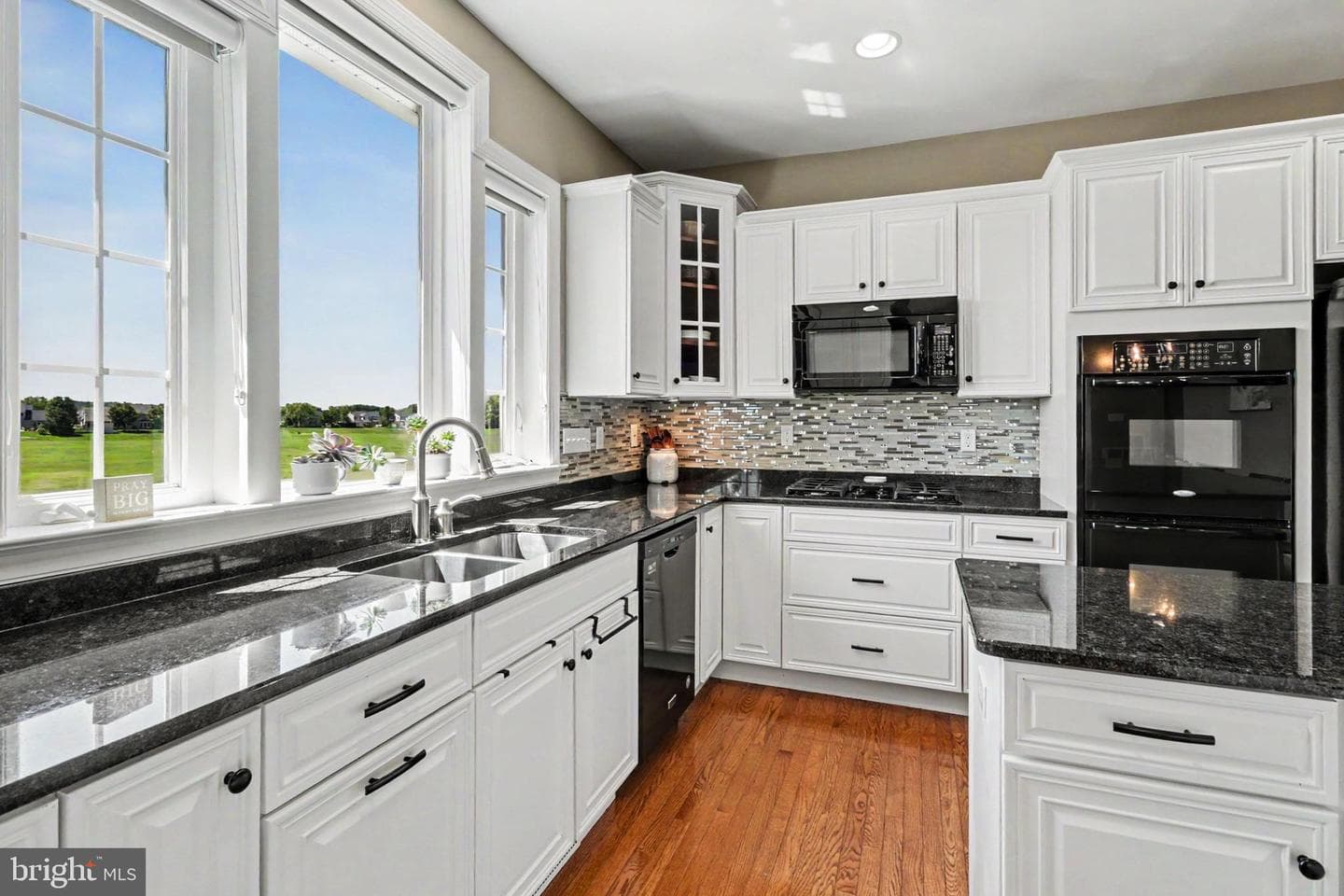 289 Sweetwater Drive photo 8