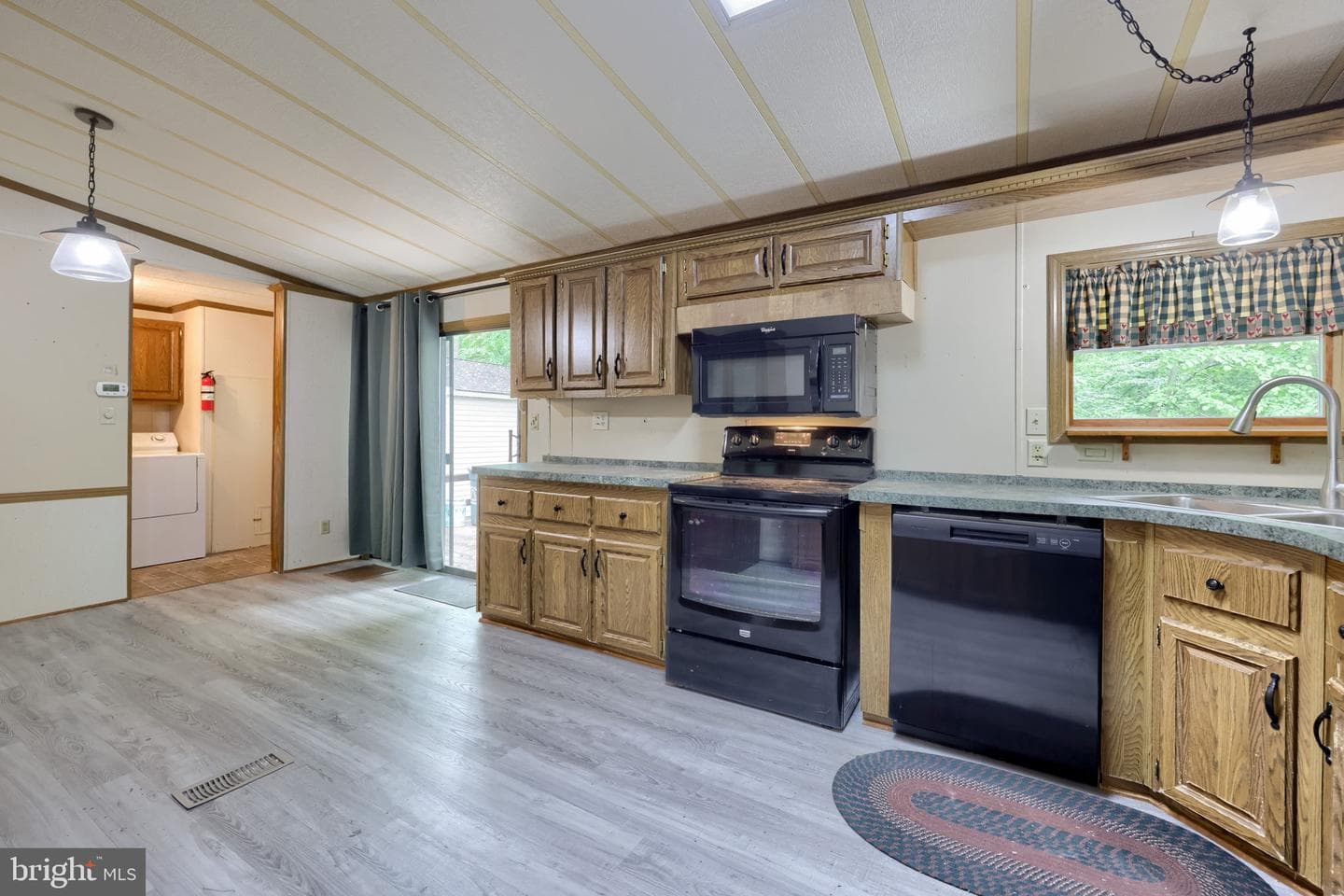 12 Poplar Drive photo 17