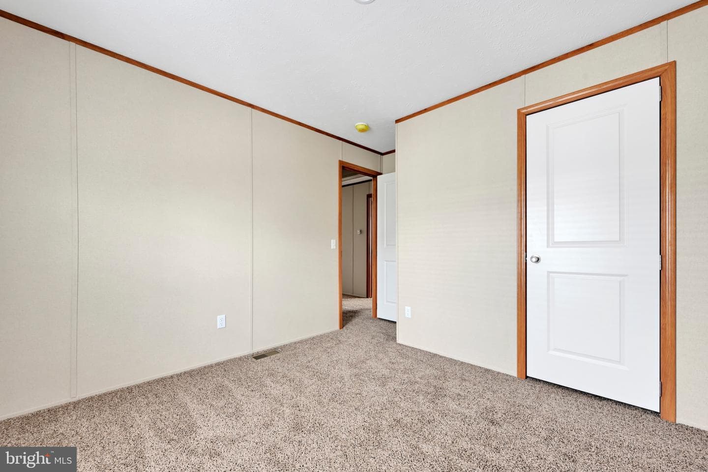 2106 Scull Street photo 10