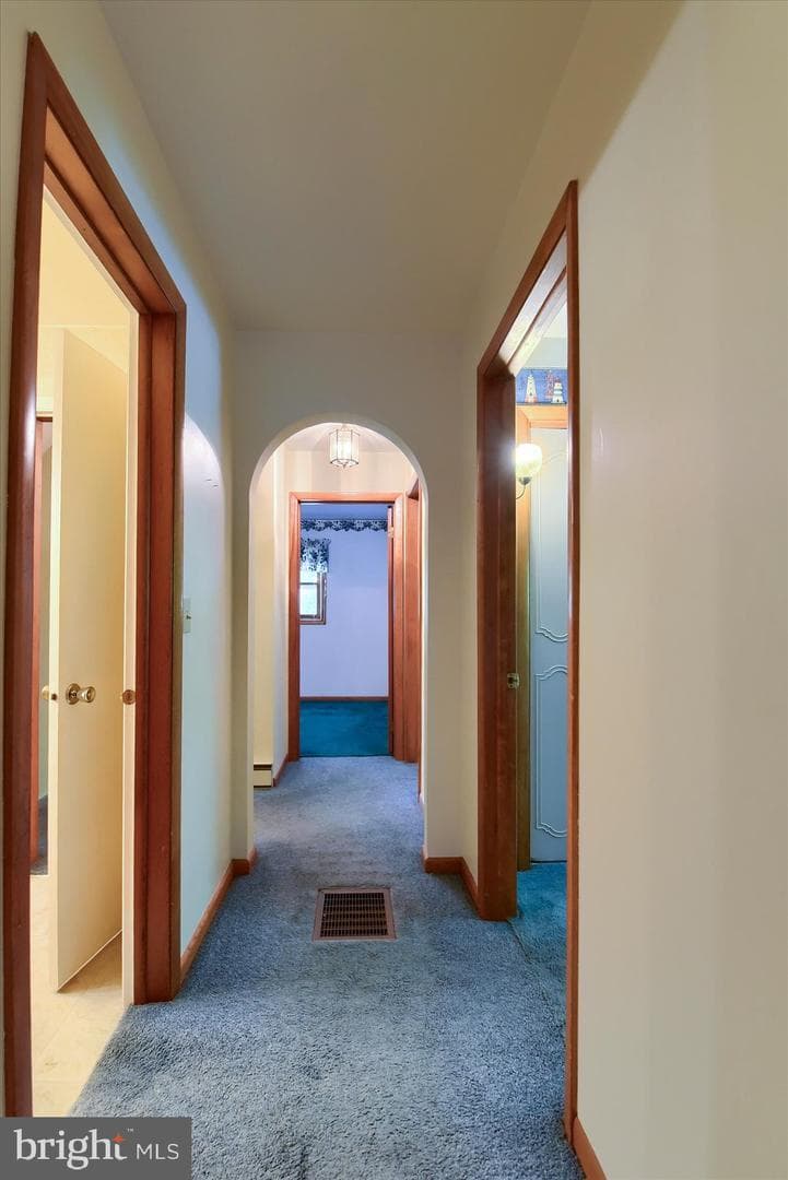 830 King Street photo 18