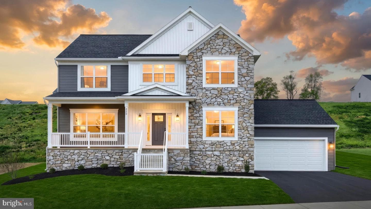 220 Copper Ridge Drive, Newmanstown