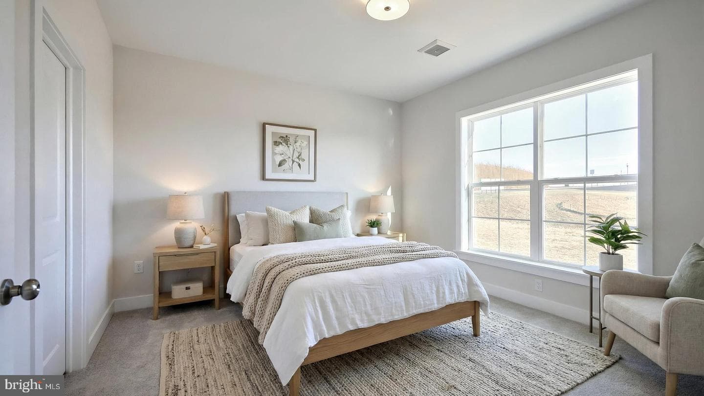 35 Canterbury Lane photo 10