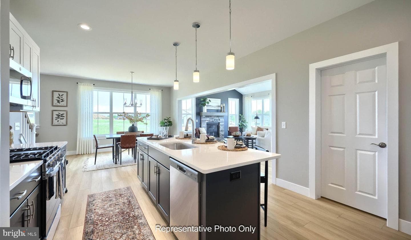 525 Stone Gate Boulevard photo 12