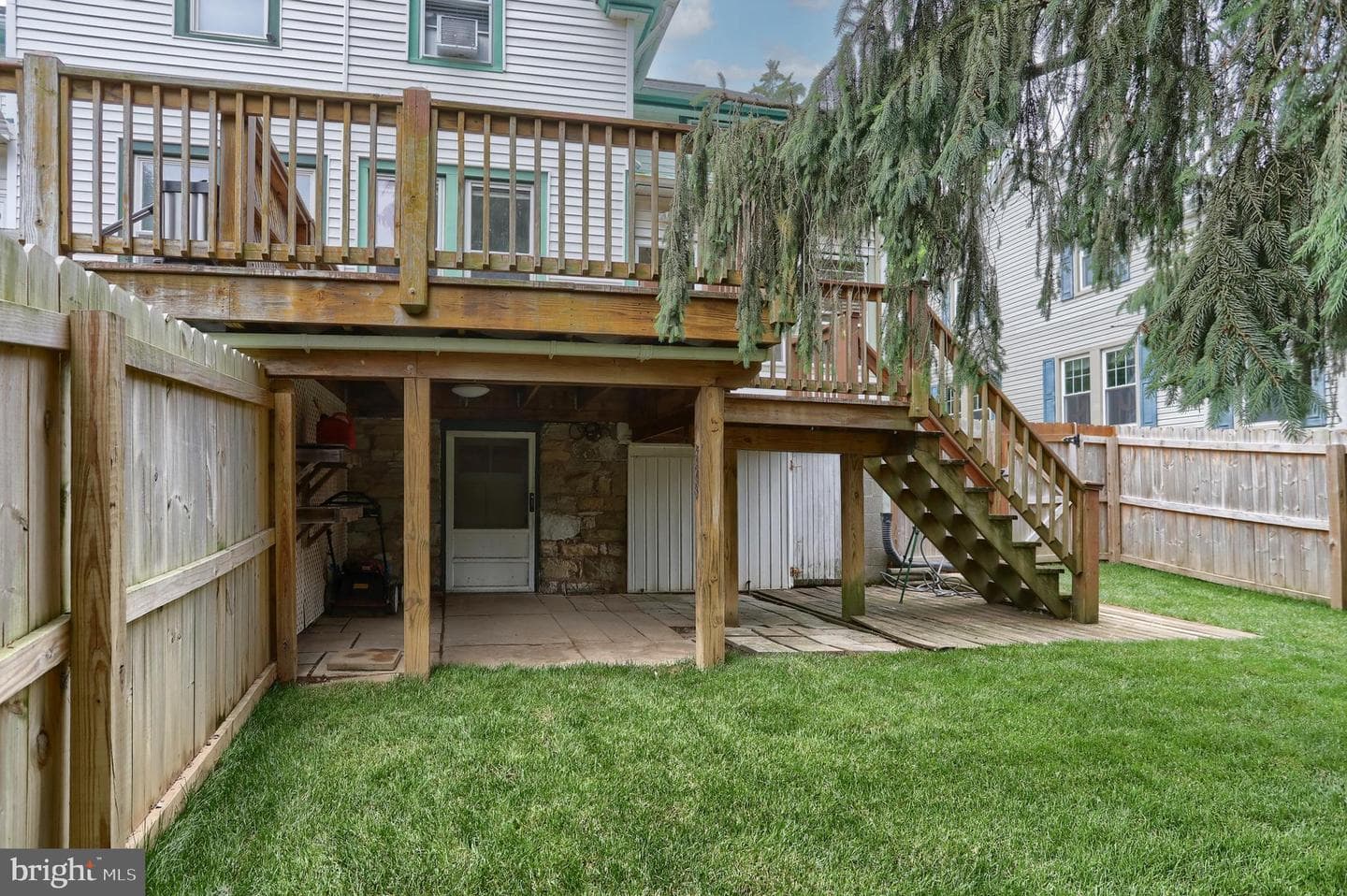 369 Boyd Street photo 26