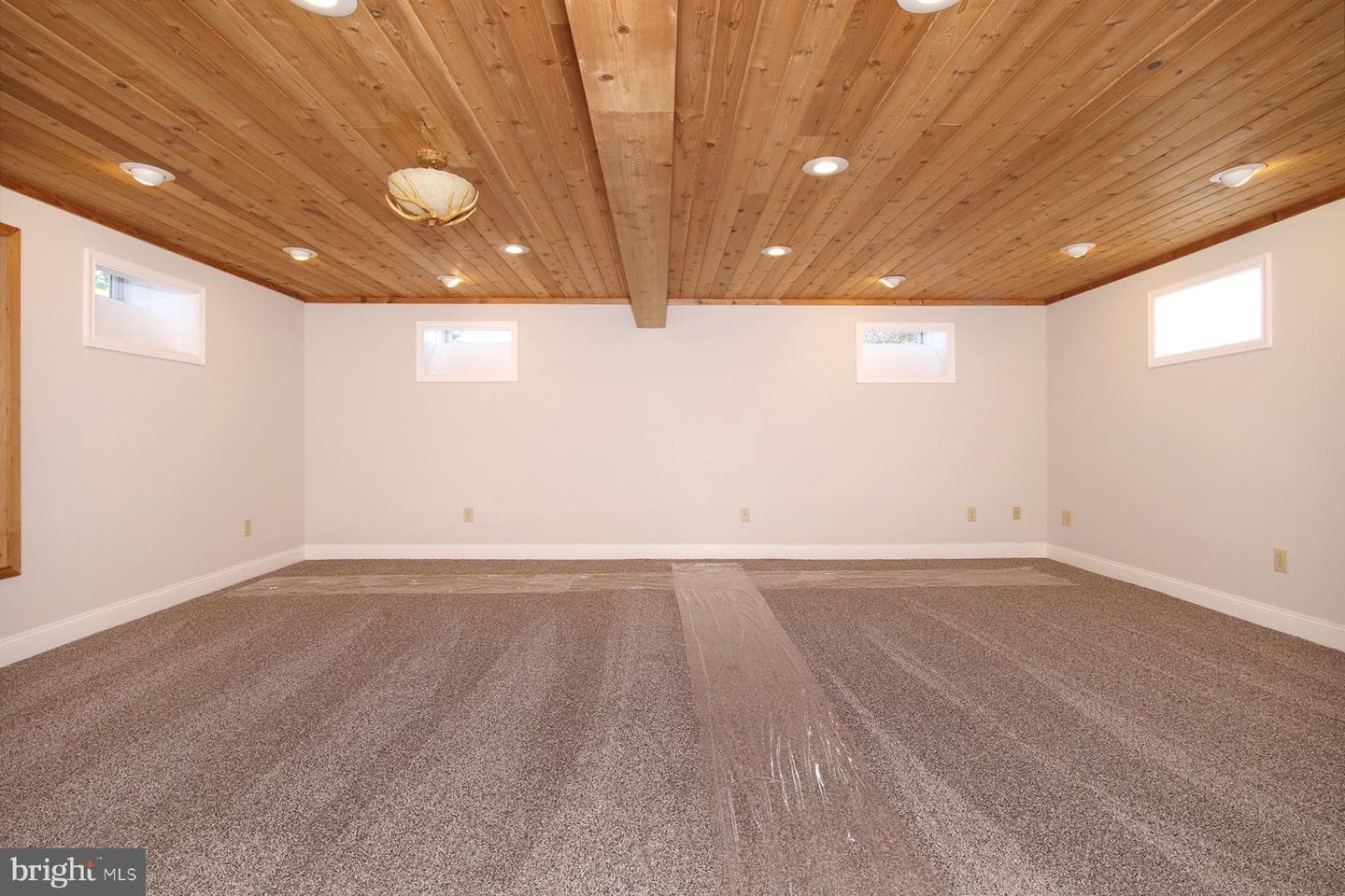 124 S Spruce Street photo 40