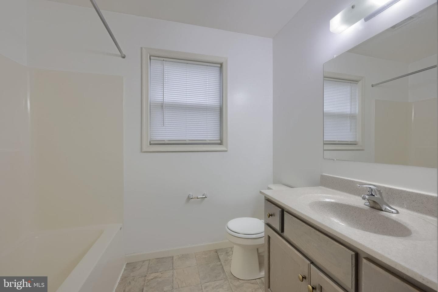 10 Hillside Drive photo 22