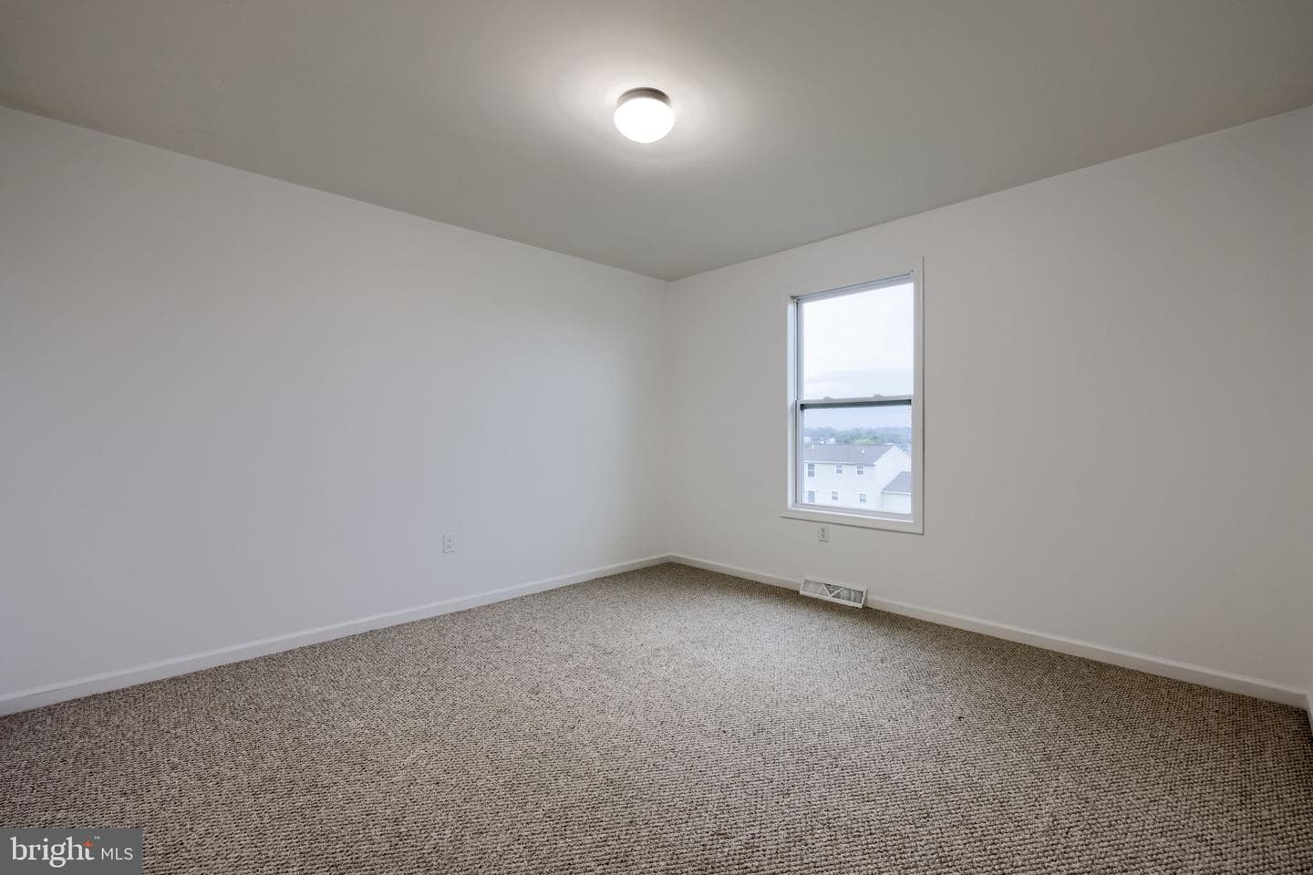 10 Hillside Drive photo 24